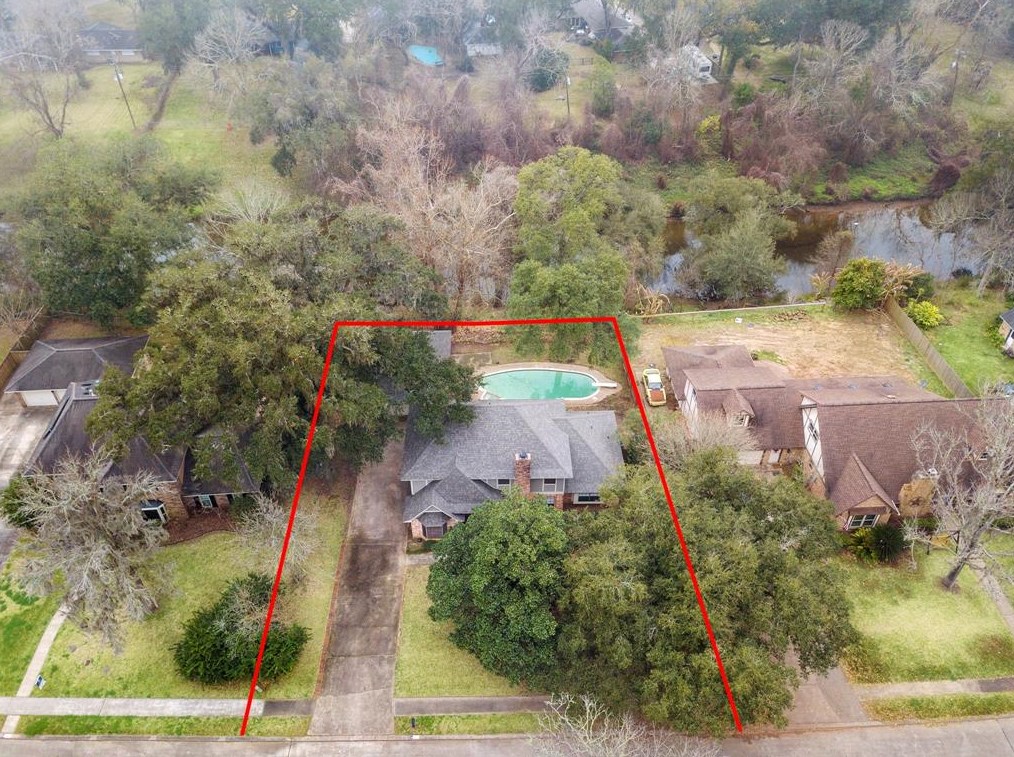 131 Arrowwood St, Richwood, TX 77566-4303