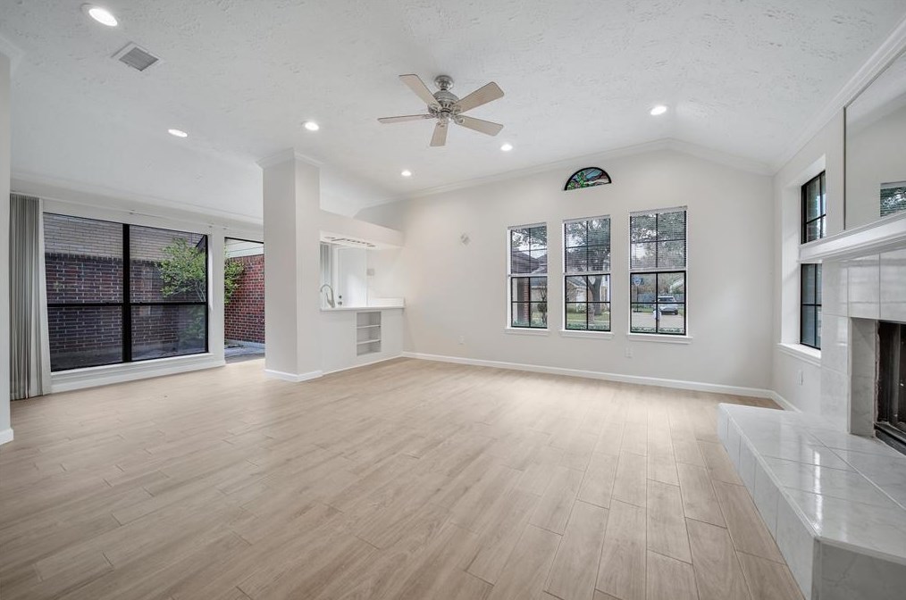 14127 Highcroft Dr, Houston TX  77077-1442 exterior