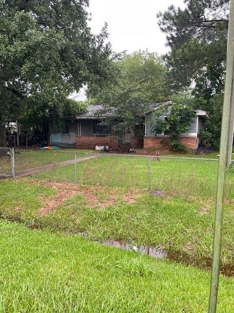 9625 Belfast Rd, Morgans Point, TX 77571-3845