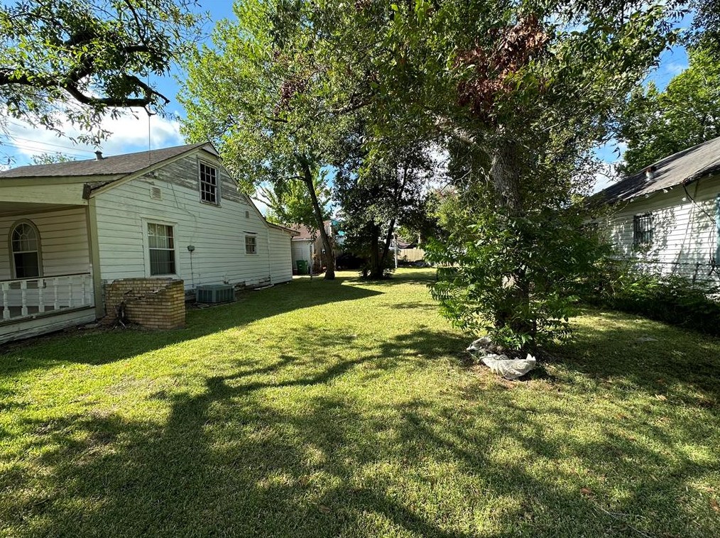 5146 Leeland St, Houston TX  77023-2020 exterior