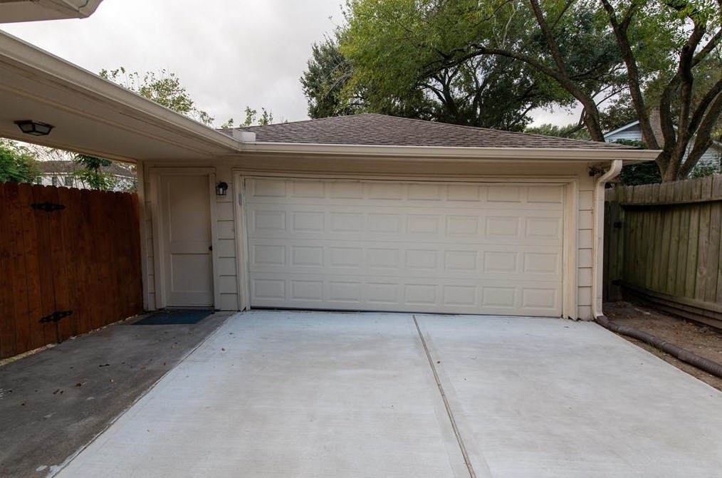 1818 Eagle Falls St, Houston, TX 77077