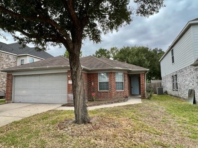 2723 Packard Elm St, Houston, TX 77038