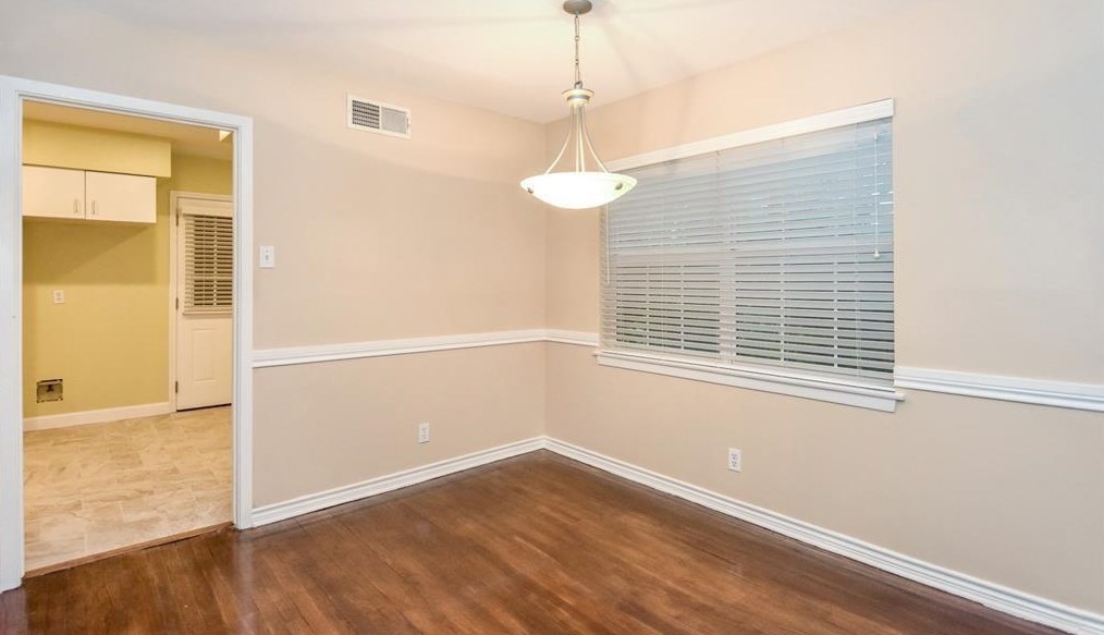 8818 Cadawac Rd, Houston TX  77074-6704 exterior