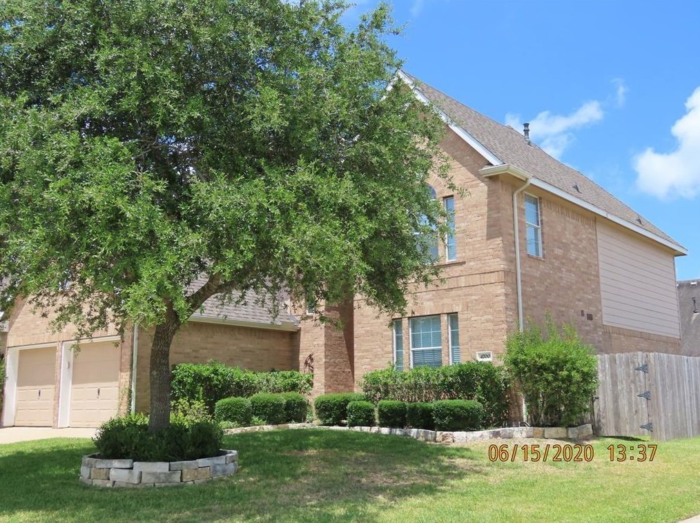 4700 High Creek Ct, Alvin, TX 77511