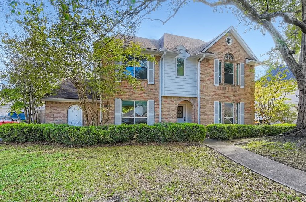 11506 Colonial Trail Dr, Houston, TX 77066-3818
