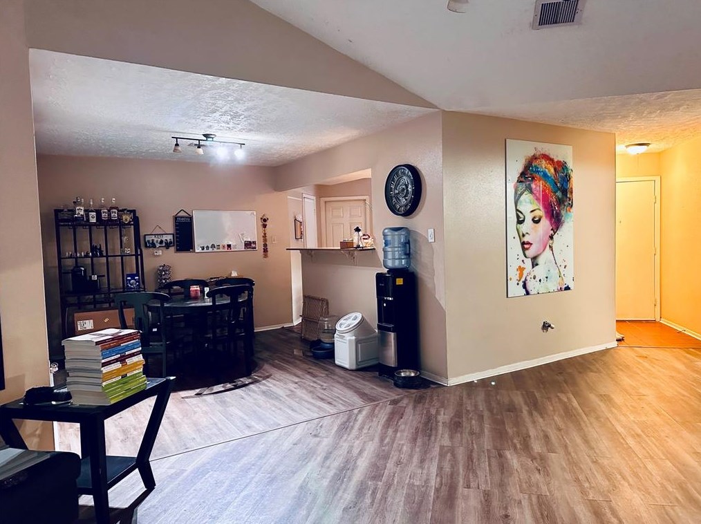 10826 Laureldale Ct, Houston, TX 77041-8403
