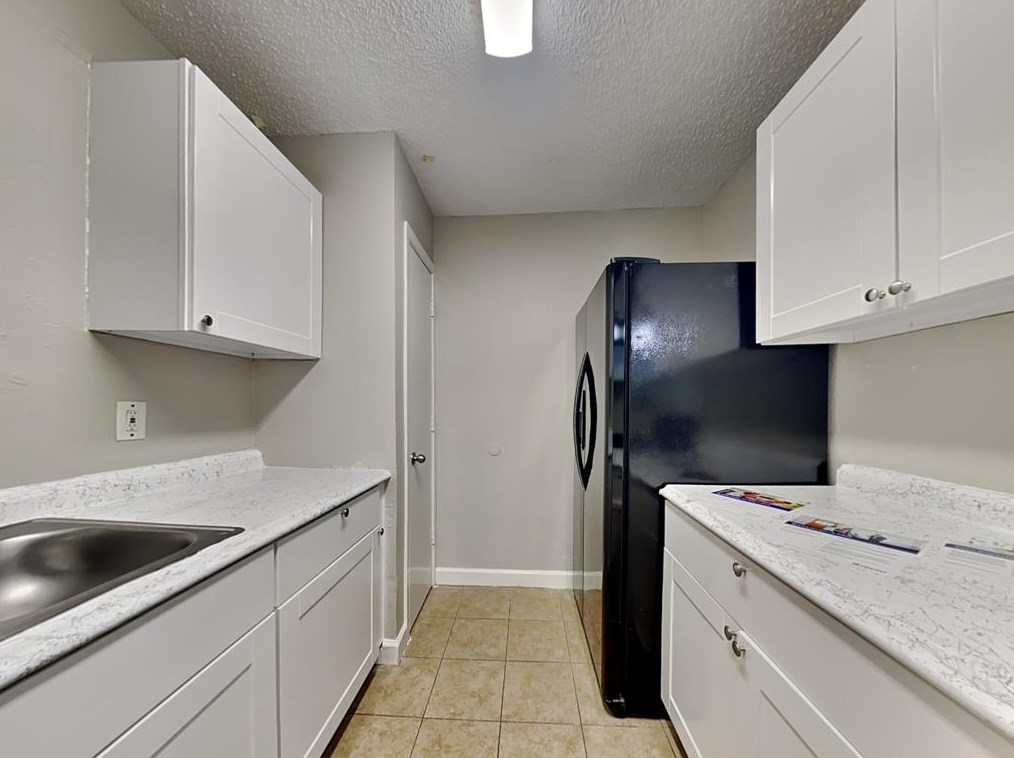 16126 Barbarossa Dr, Houston TX  77083-5308 exterior