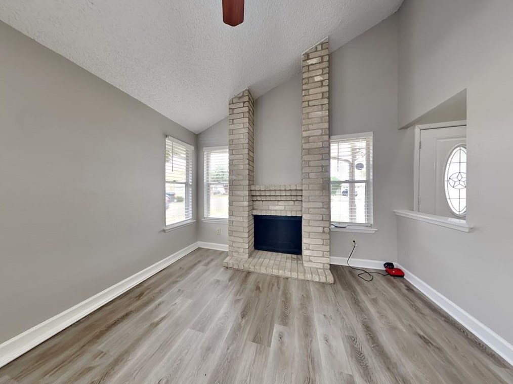 16126 Barbarossa Dr, Houston, TX 77083