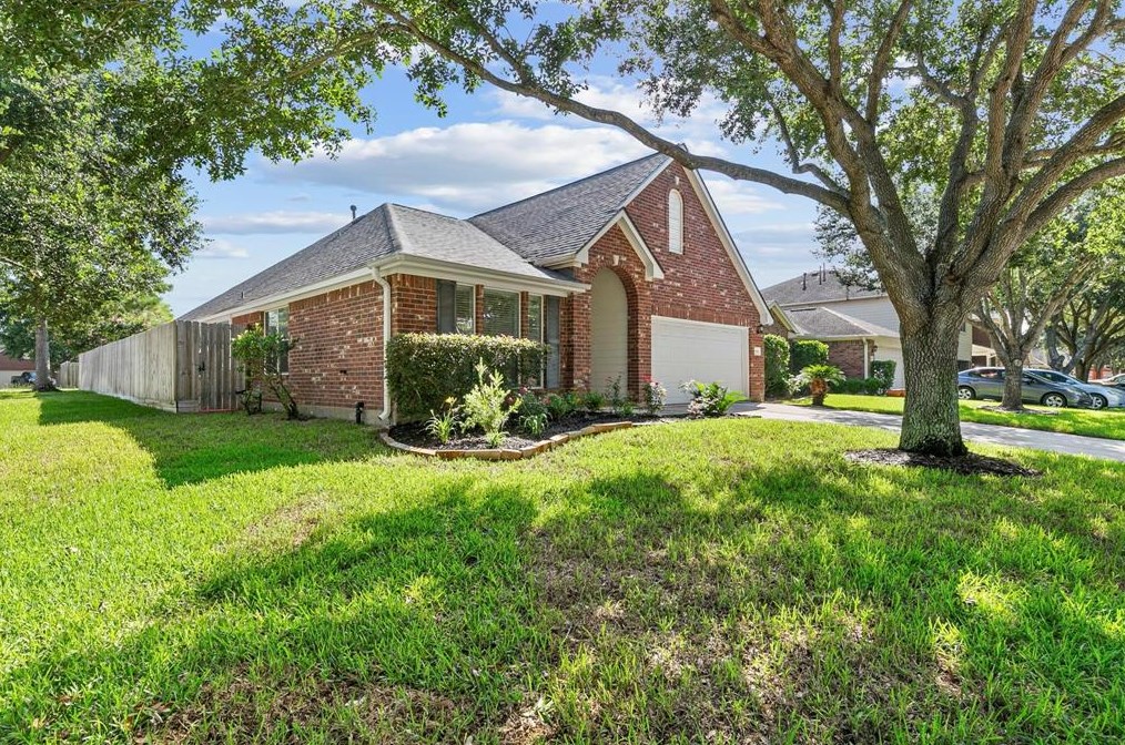 25938 Chapman Falls Dr, Richmond, TX 77406