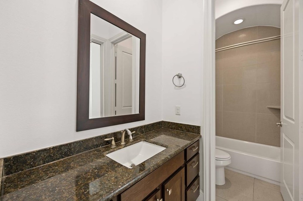 8760 Kempwood Dr, Houston TX  77080-4108 exterior