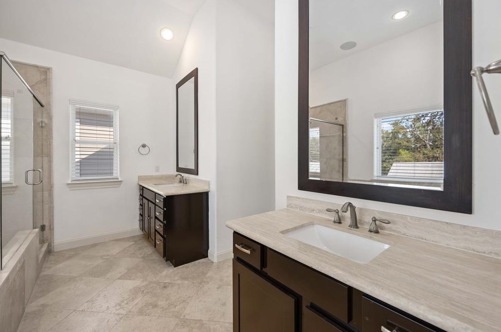 8760 Kempwood Dr, Houston TX  77080-4108 exterior