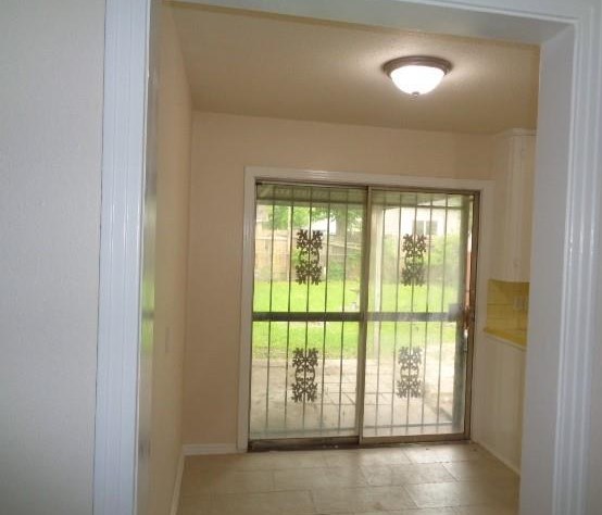 522 Barkley St, Houston TX  77022-3900 exterior