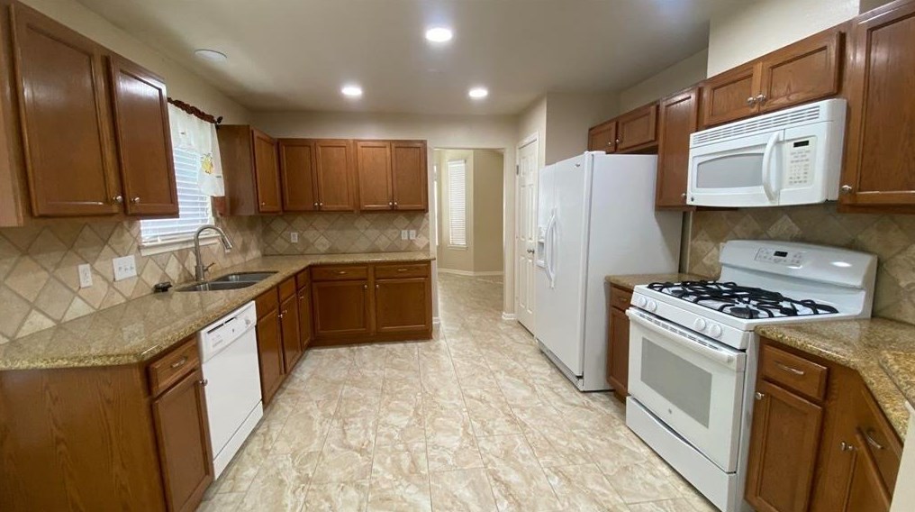 15402 Forest Creek Farms Dr, Cypress TX  77429-4428 exterior