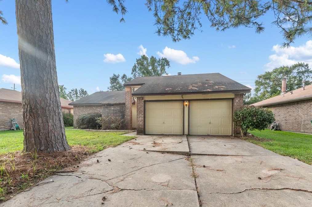 2619 Goldspring Ln, Spring TX  77373-8907 exterior