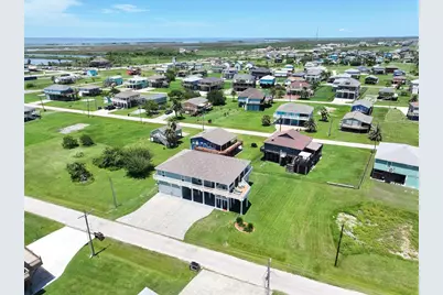 906 Westview, Crystal Beach, TX 77650 - Photo 48