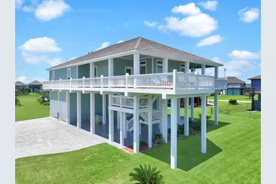 906 Westview, Crystal Beach, TX 77650 - Photo 4