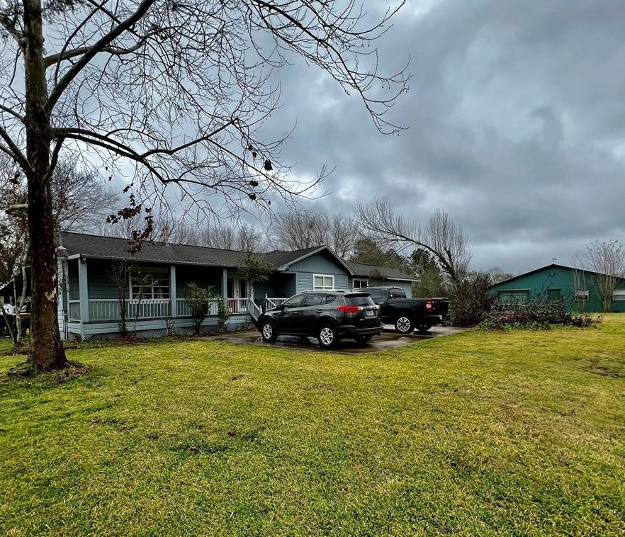 633 Hillhouse Rd, Pearland, TX 77584