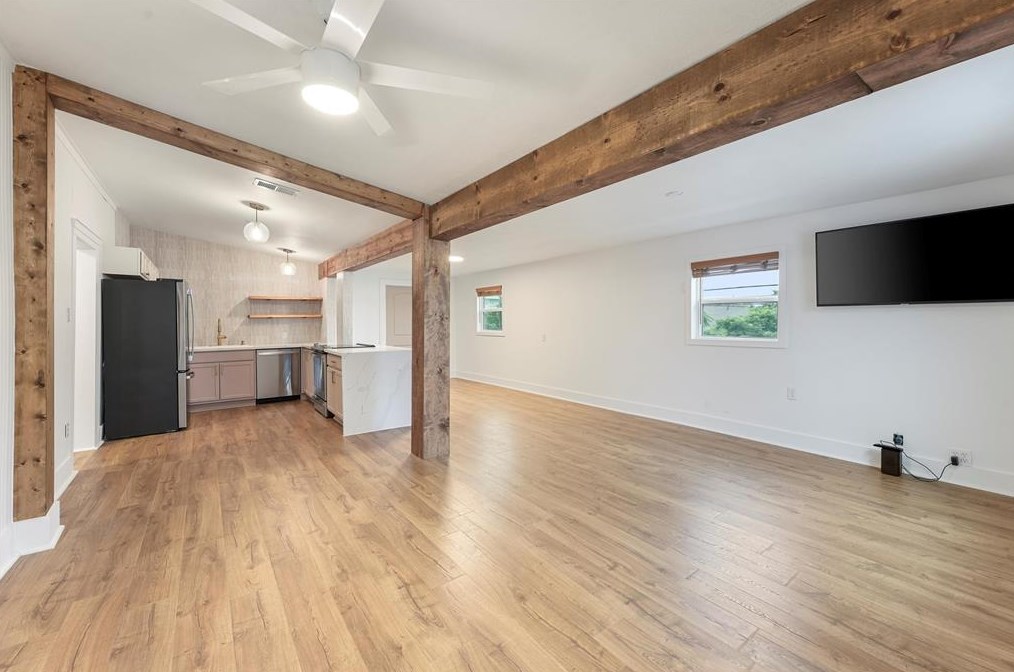 4913 Ave O 1/2 #d, Galveston, TX 77551