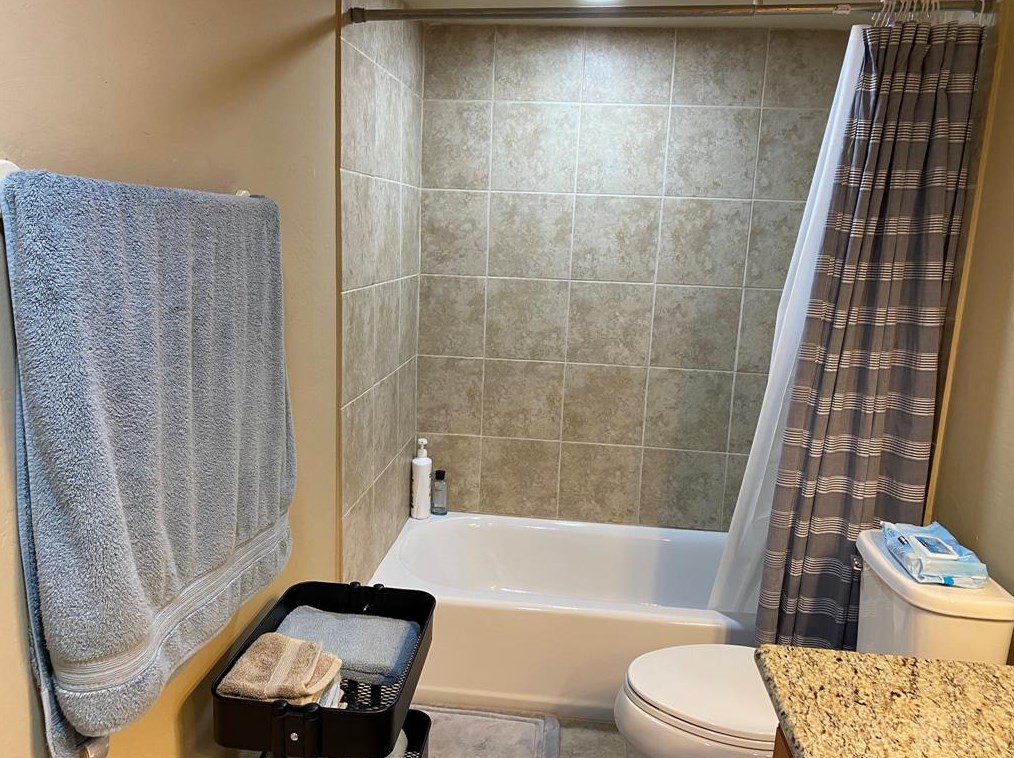 2425 Holly Hall St Apt C49, Houston, TX 77054
