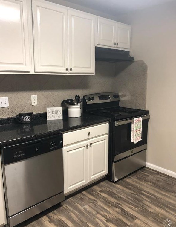 4822 Van Fleet St, Houston, TX 77033-3421