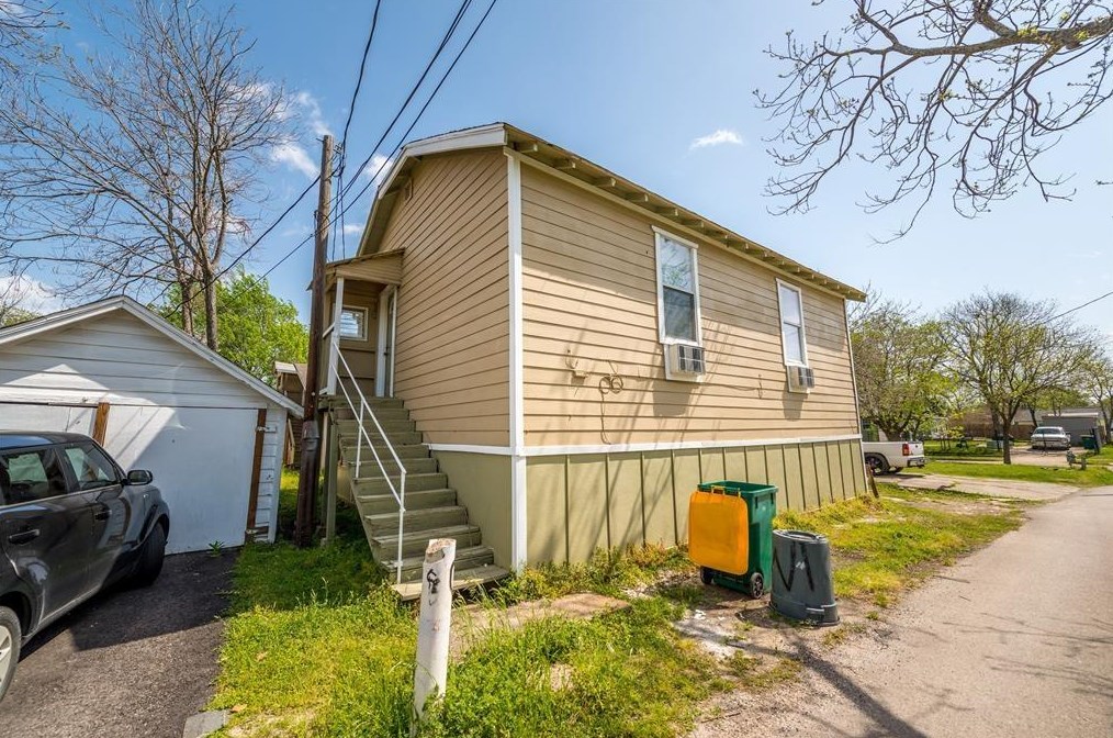 3205 Iowa St #3, Baytown, TX 77520