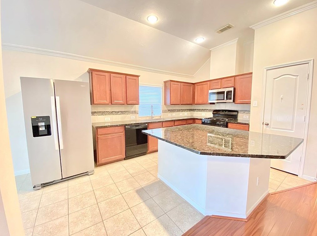 19319 Morning News Ln, Richmond, TX 77407