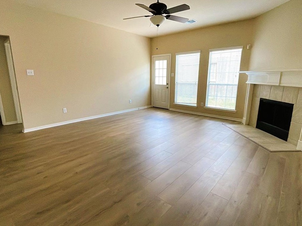 9715 Bark Ridge Ln, Houston, TX 77095