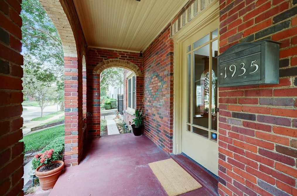 1935 W Lamar St, Houston, TX 77010
