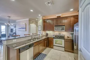 98 Island Dr, Horseshoe Bay, TX 78657 - Photo 10