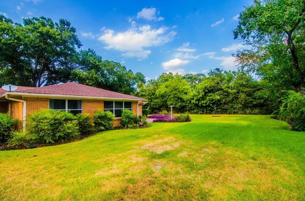 1011 Inwood St, Tomball, TX 77375