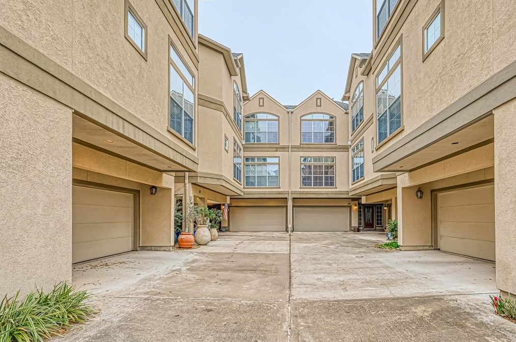 410 Fowler St, Houston, TX 77007