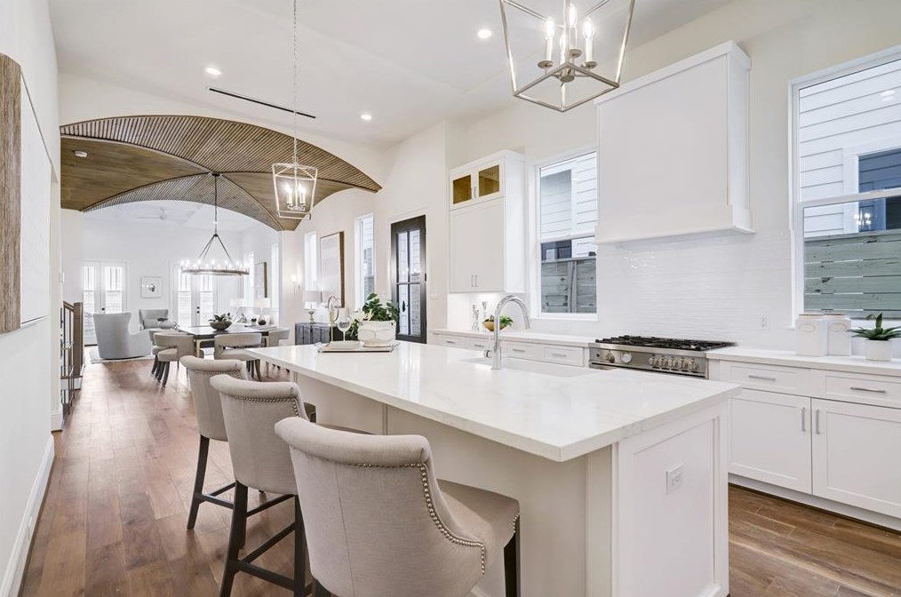 519 27th St, Houston, TX 77008-2205