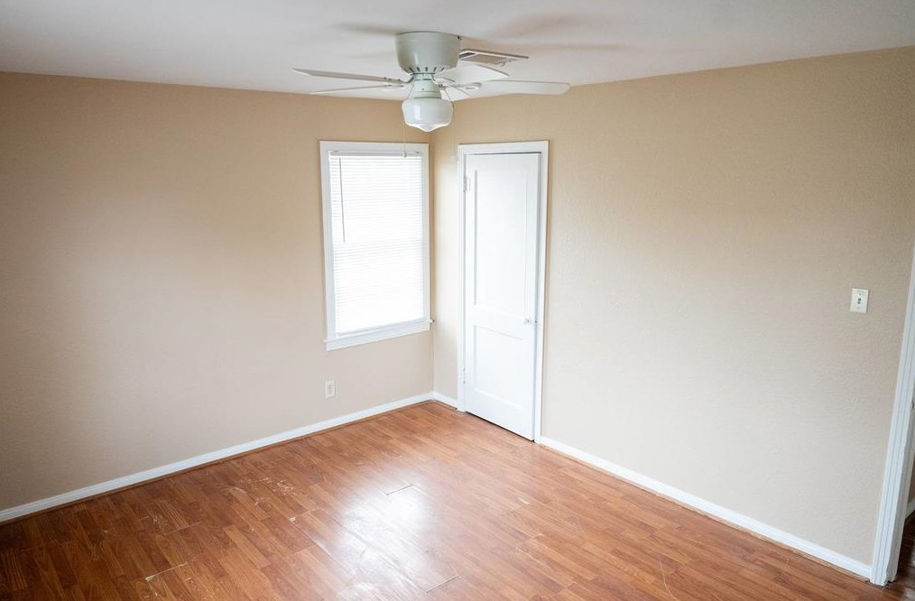3910 Mckinney Ext, La Marque, TX 77568