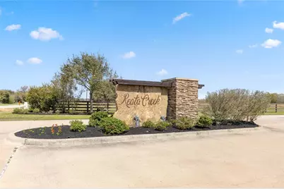 401 Silverton Circle, Hempstead, TX 77445 - Photo 8
