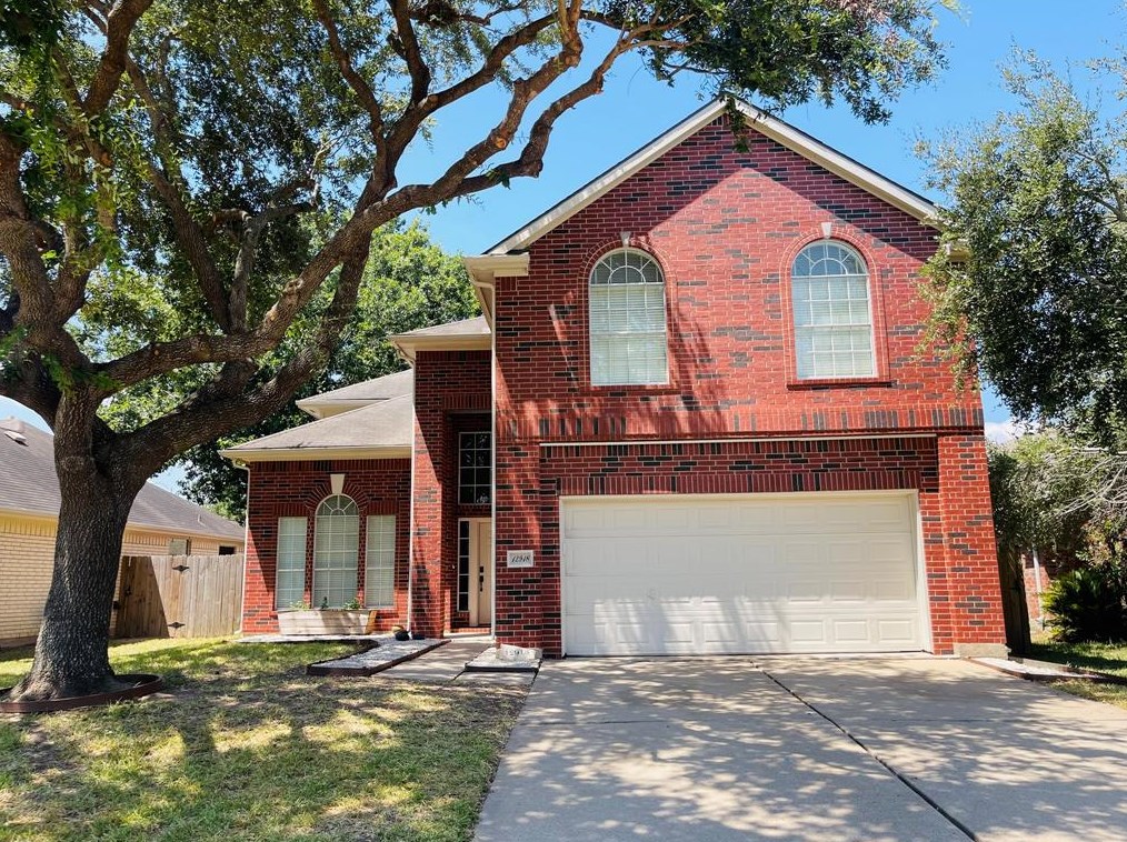 12918 Stratford Heights Dr, Sugar Land, TX 77498