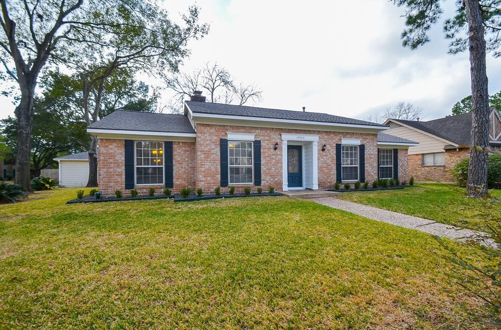 12403 Briar Forest Dr, Houston, TX 77077-2931