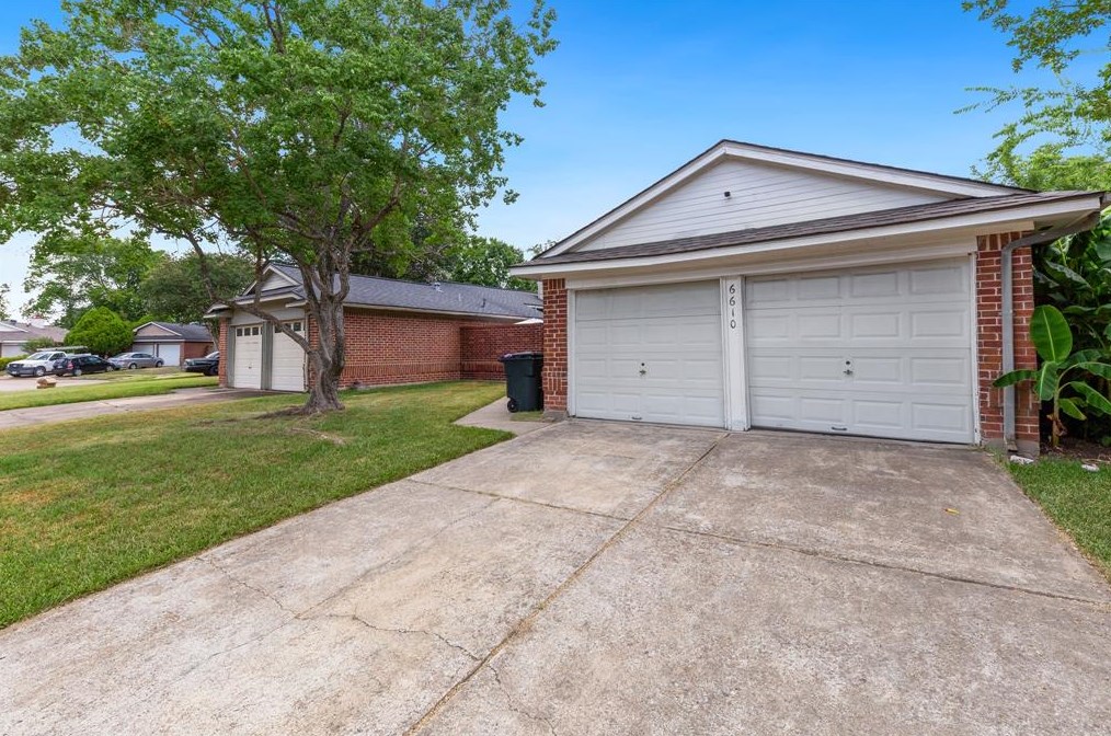 6610 Laurel Glen Dr, Katy, TX 77449