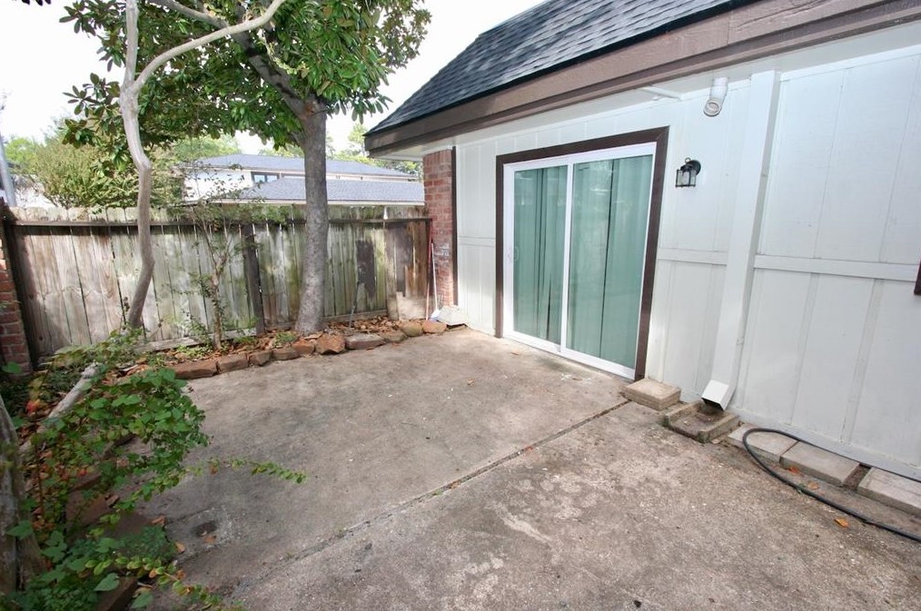 12024 Mighty Oak Dr, Houston, TX 77066