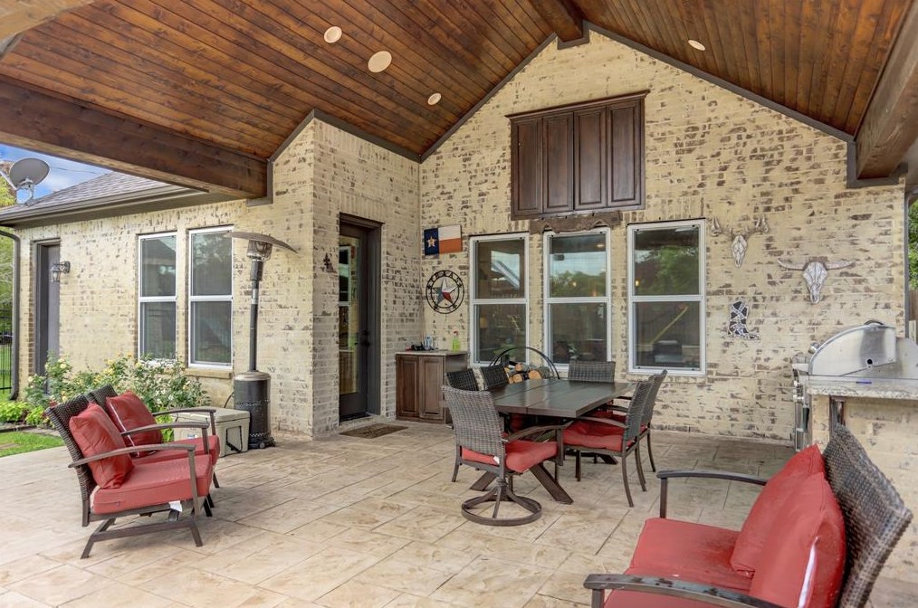 6806 Heron Dr, Houston TX  77087-6620 exterior