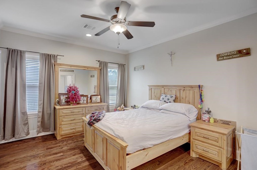 6806 Heron Dr, Houston TX  77087-6620 exterior