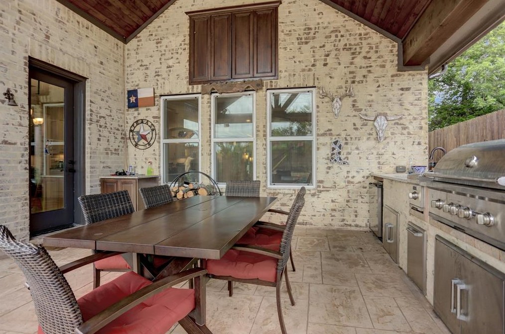 6806 Heron Dr, Houston TX  77087-6620 exterior