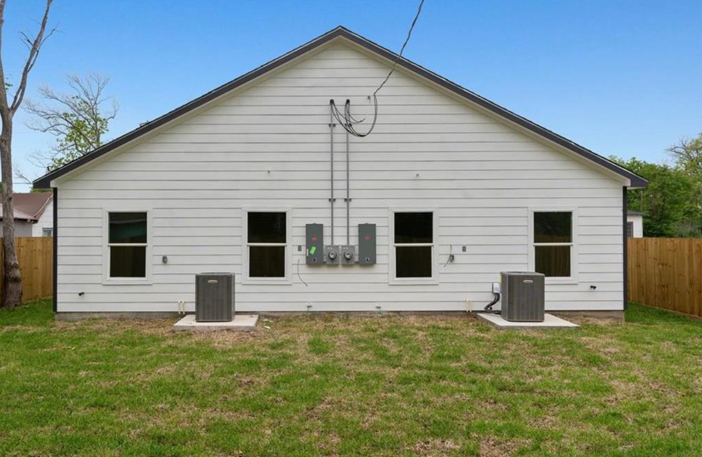 929 Marjorie St, Houston TX  77088-6253 exterior