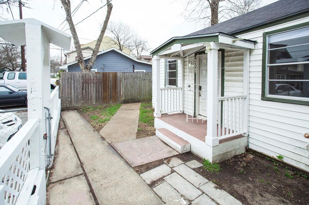 1103 25th St, Houston TX  77009-1722 exterior