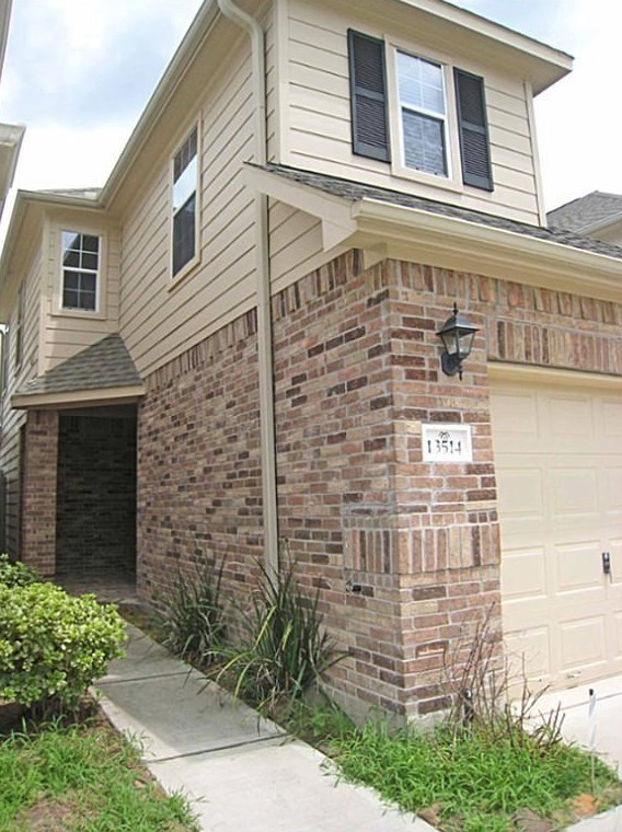13514 Villas Palmas Dr, Houston, TX 77070
