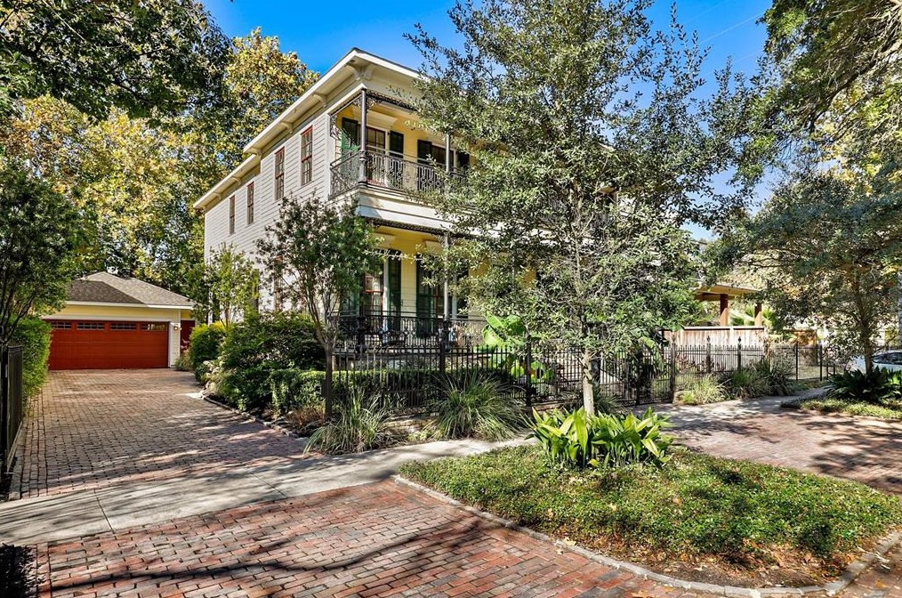 743 Rutland St, Houston, TX 77007-1527