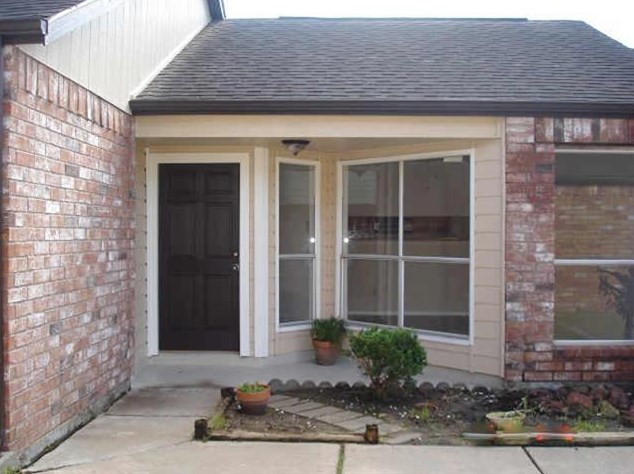1922 Chattaroy Pl, Sugar Land TX  77478-2536 exterior