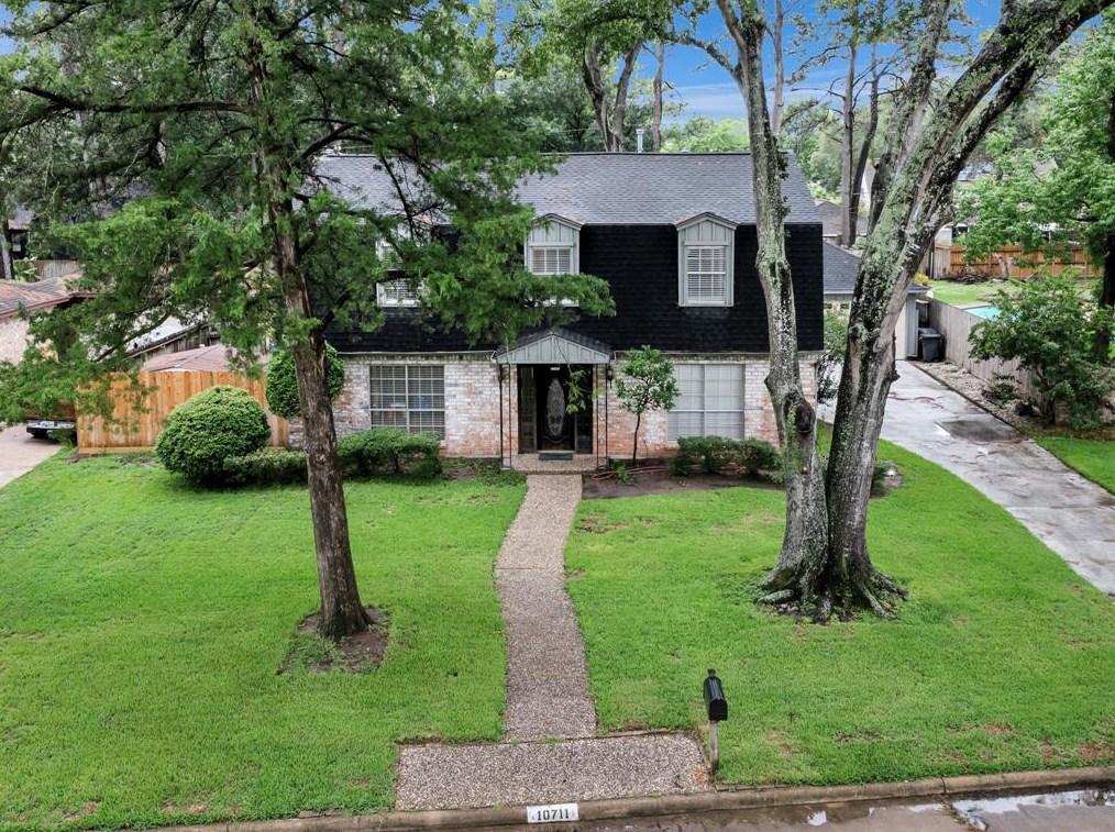 10711 Brentway Dr, Houston, TX 77070-3908