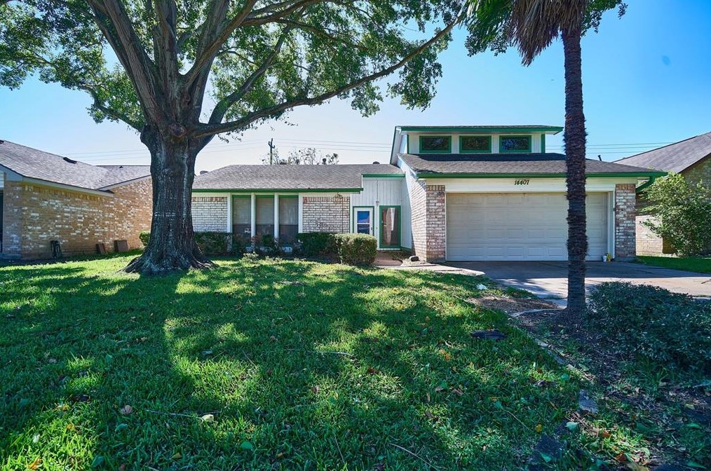 14407 Swanfield Dr, Houston, TX 77083