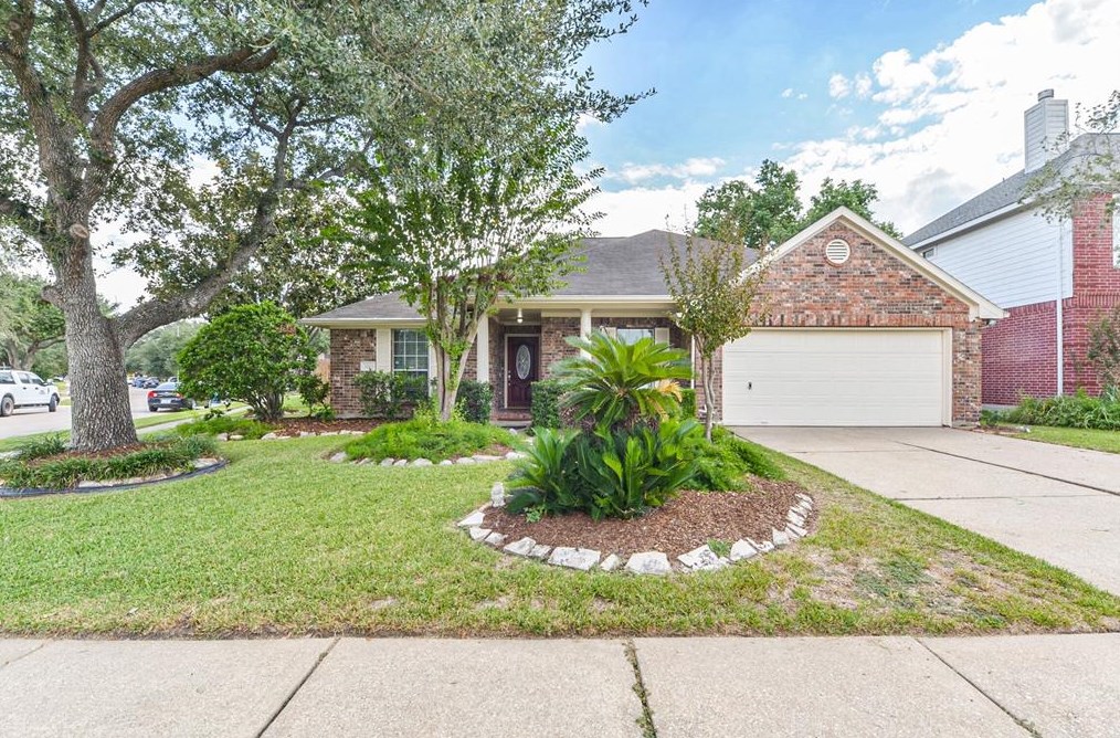 3203 Gatesbury Ct, Houston, TX 77082-3050
