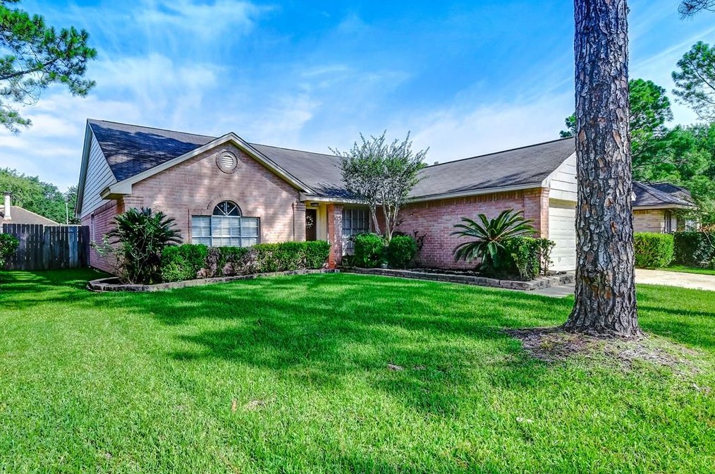 7023 Yardley Dr, Katy, TX 77494-7003